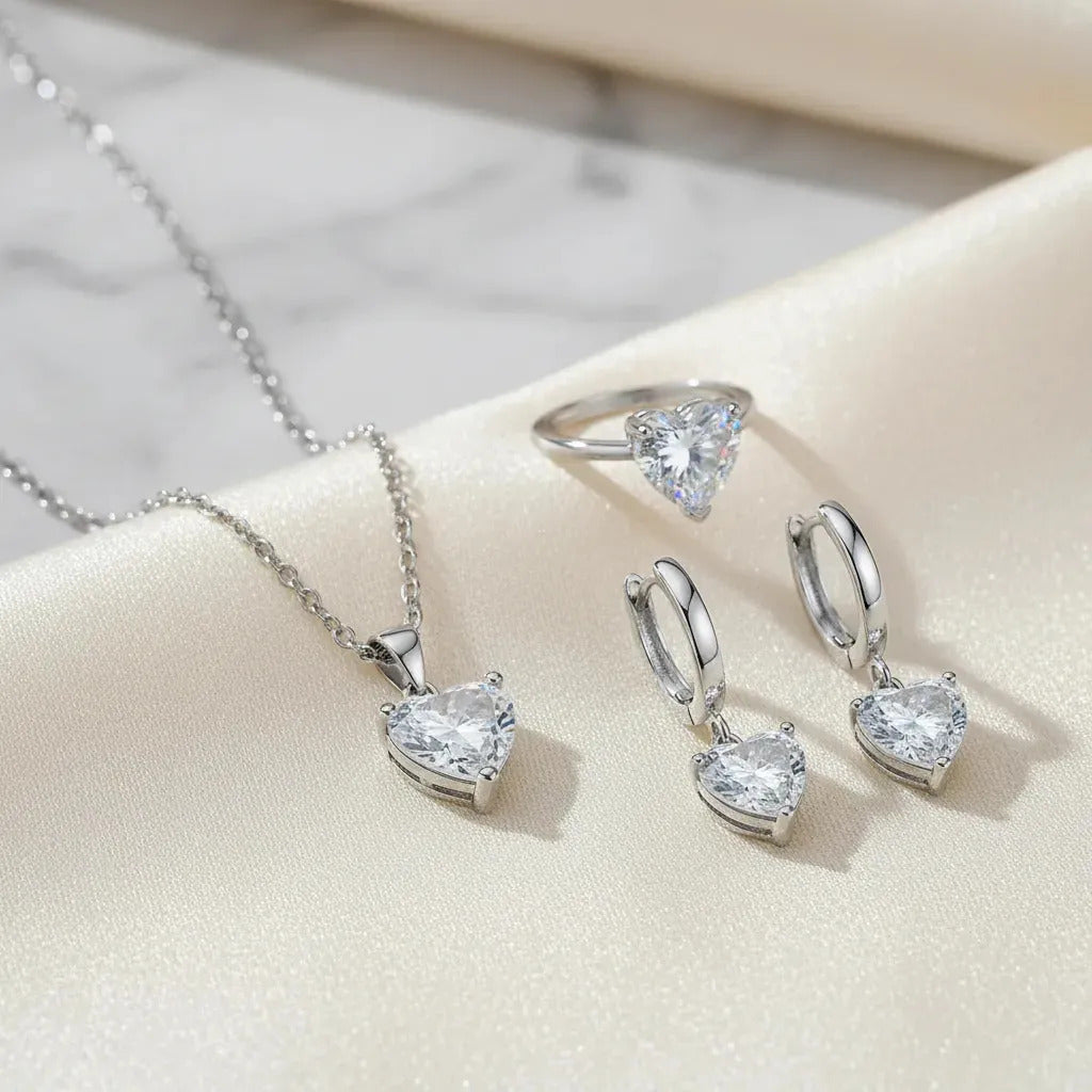 Set Corazón Blanco con Strass — Acabado Plateado