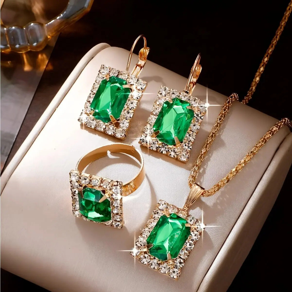 Set Esmeralda — Collar, Aros y Anillo